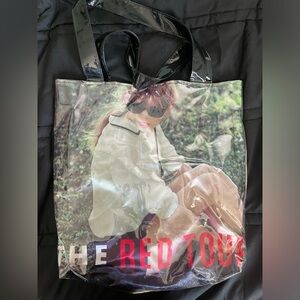 ❤️🎶 Taylor swift THE RED TOUR bag ❤️